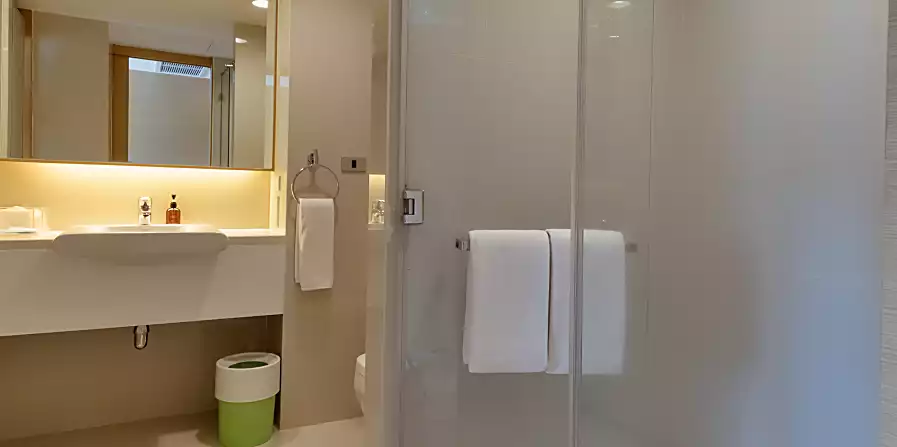 BangkokGlowPratunamSuperior2