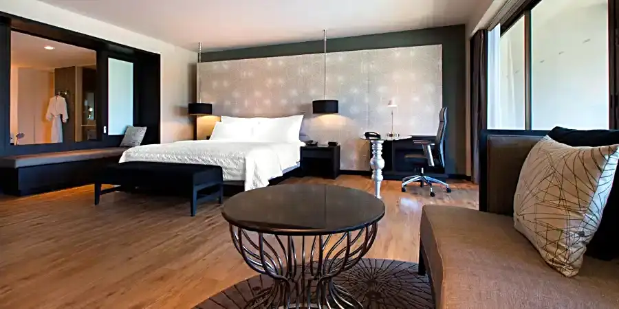 ChiangRaiLeMeridienPoolView2