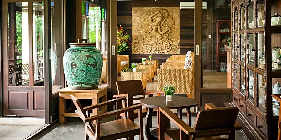 KanchanaburiRoyalRiverKwaiIntro9