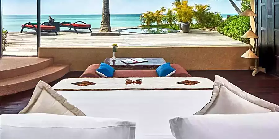 KohPhanganKupuDeluxeBeachFrontPoolSuite1
