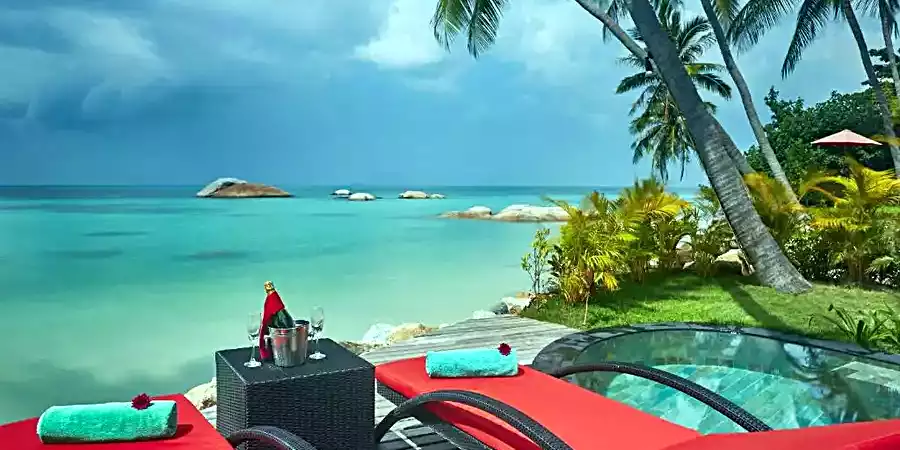 KohPhanganKupuDeluxeBeachFrontPoolSuite2