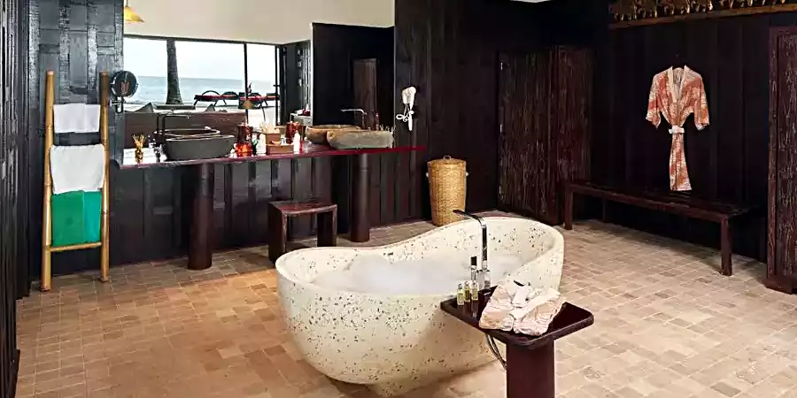 KohPhanganKupuDeluxeBeachFrontPoolSuite4