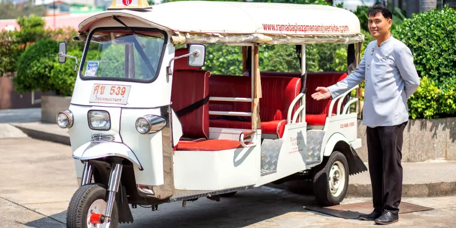 BangkokRamadaMenamRiversideTukTuk