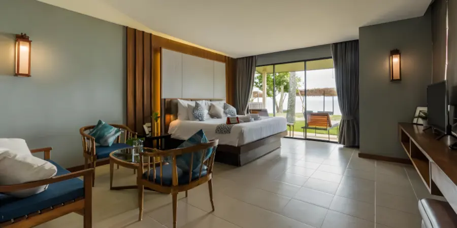 Deluxe Beach Front Villa6