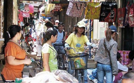 Met de fiets/boottocht rijdt u door de smalle steegjes in China Town naar het platteland van Bangkok. Tijdens deze tocht ziet u het echte Bangkok.