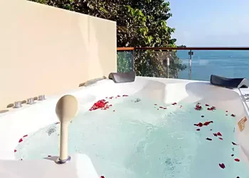 KohSamuiRoyalBeachSamui2TwoBedroomSpaBathSeaviewSuite