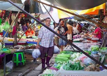 Maeklong Railway Markt