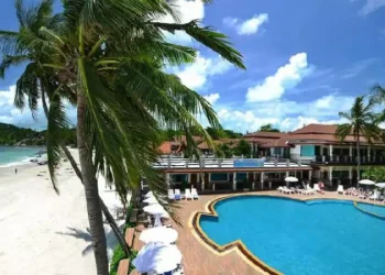 PhanganBayshorePoolBeach-2685-900-450-80-c