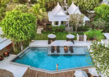 RockeysBeachResortSamui1