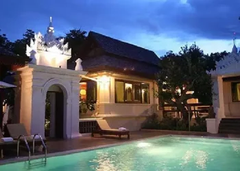 khum_phaya___royal_pool_villa_31957537676_o-1705-900-450-80-c